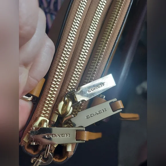 COACH Borough Retro Two-Tone Leather Handbag - Picture 8 of 8